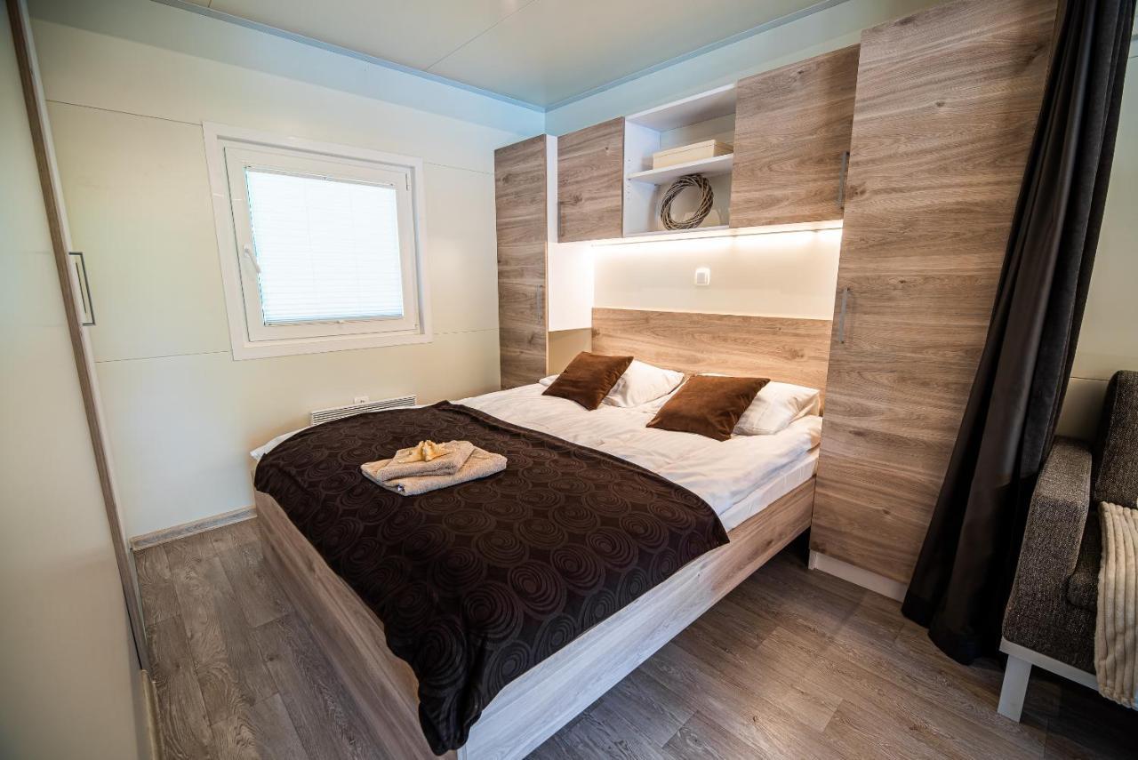 Premium Mobile Tree House With Thermal Riviera Tickets Catez ob Savi Eksteriør billede